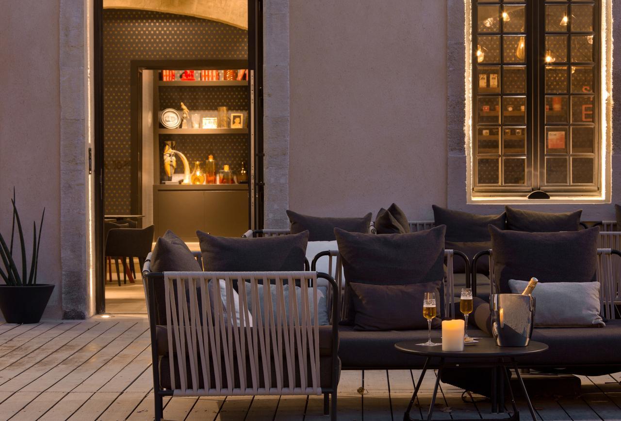 Boutique Hotel Des Remparts & Spa 艾格-莫尔特 外观 照片